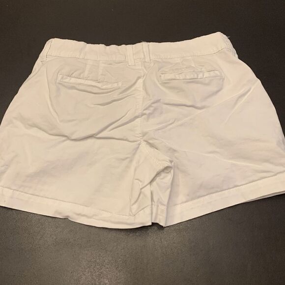 Old Navy Women's Low Rise Cotton Blend Stretch Cuffed Shorts White Size 4 - Picture 3 of 6